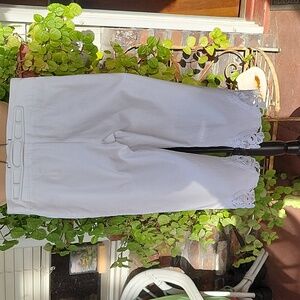 CHARTER CLUB white, capris. Embroidered trim on legs. Size 12. Very gently worn.